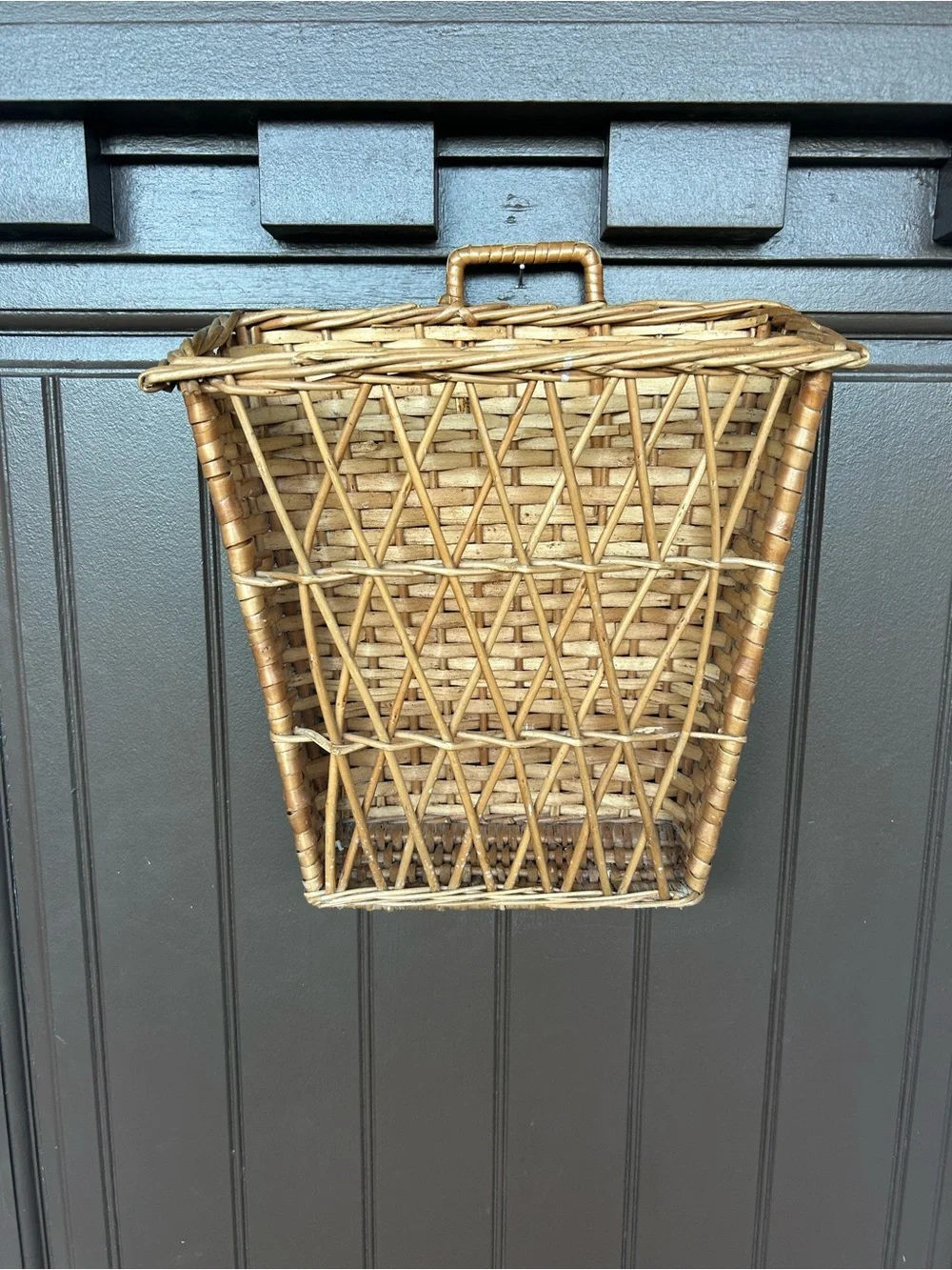 Vintage Woven Rattan Wall Basket in Natural Brown - Home Accents